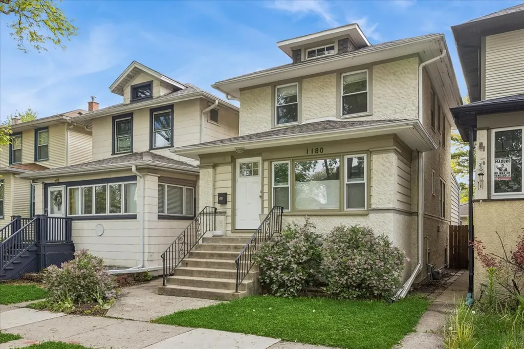 1180 South East Avenue Oak Park IL 60304