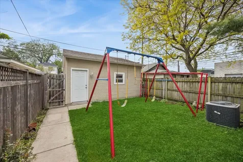 1180 South East Avenue Oak Park IL 60304