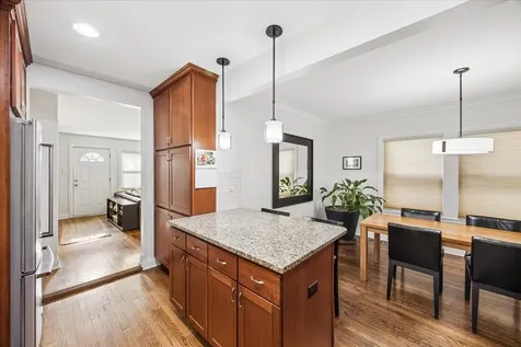 1180 South East Avenue Oak Park IL 60304