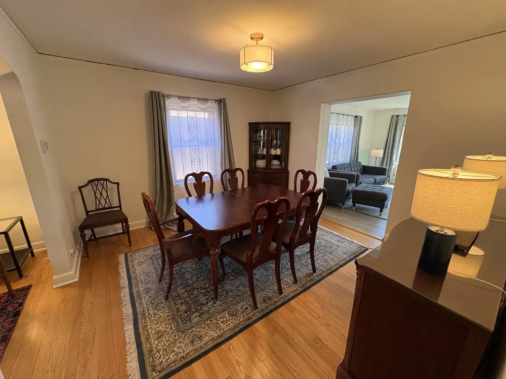 10443 South Calumet Avenue Chicago IL 60628