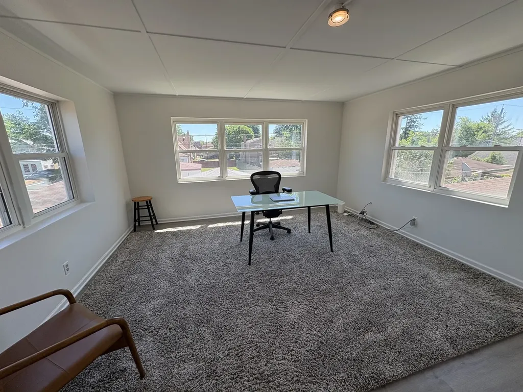 10443 South Calumet Avenue Chicago IL 60628