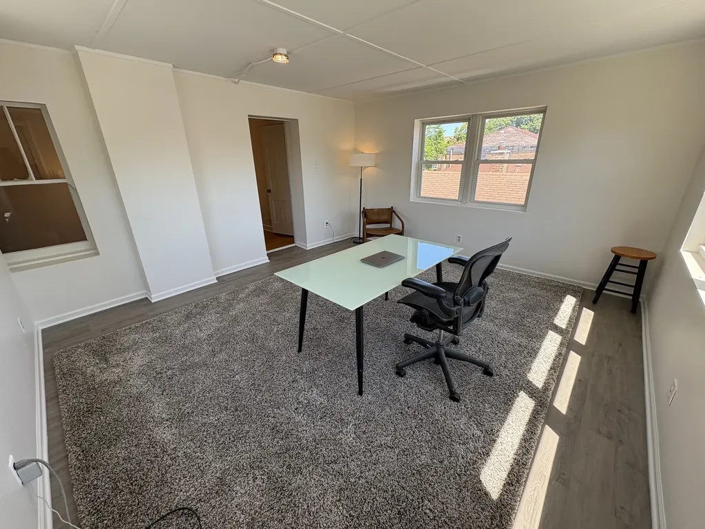 10443 South Calumet Avenue Chicago IL 60628