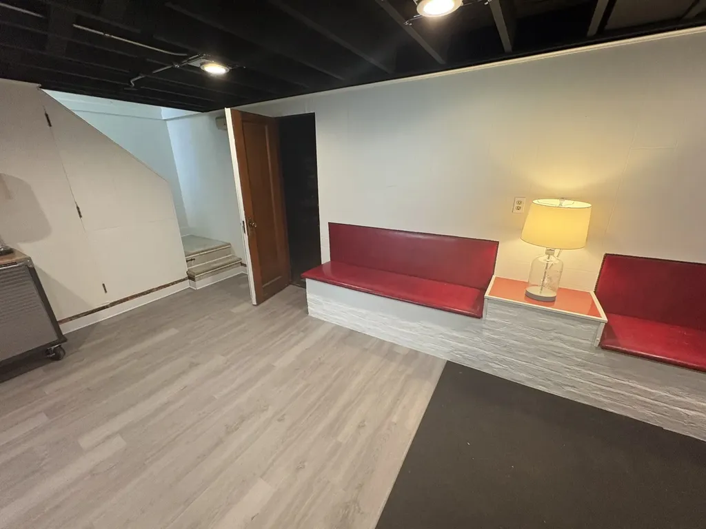 10443 South Calumet Avenue Chicago IL 60628