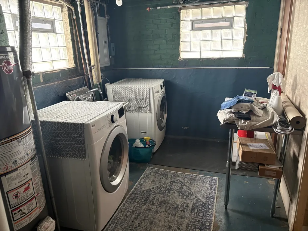 10443 South Calumet Avenue Chicago IL 60628