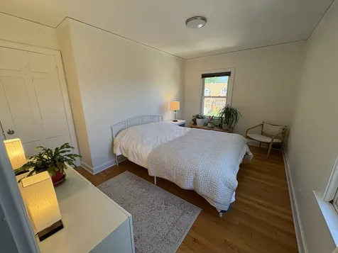 10443 South Calumet Avenue Chicago IL 60628