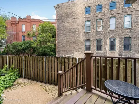 1947 West Evergreen Avenue Chicago IL 60622