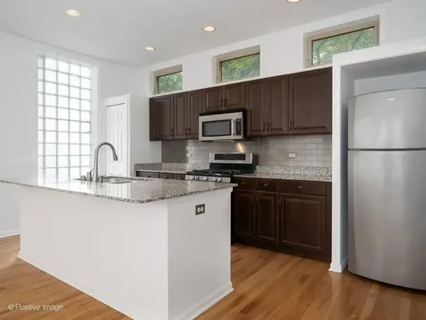 1947 West Evergreen Avenue Chicago IL 60622