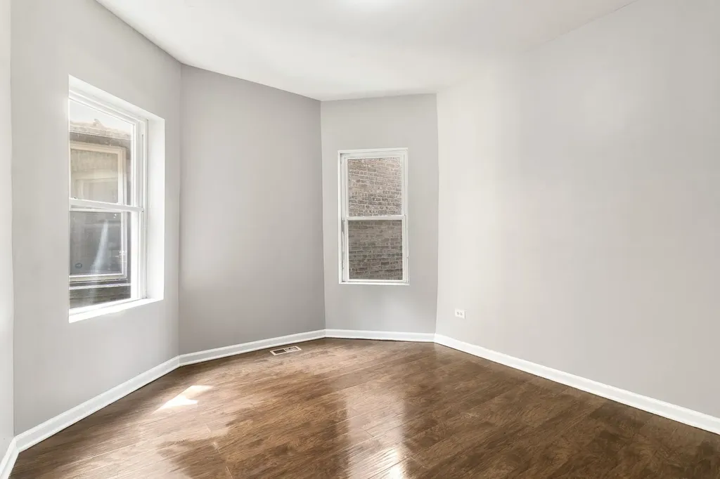 7940 South Evans Avenue Chicago IL 60619