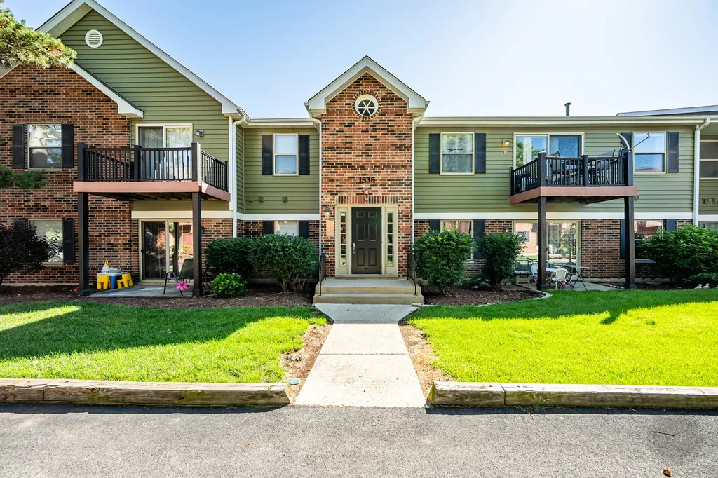 1535 Raymond Drive Naperville IL 60563
