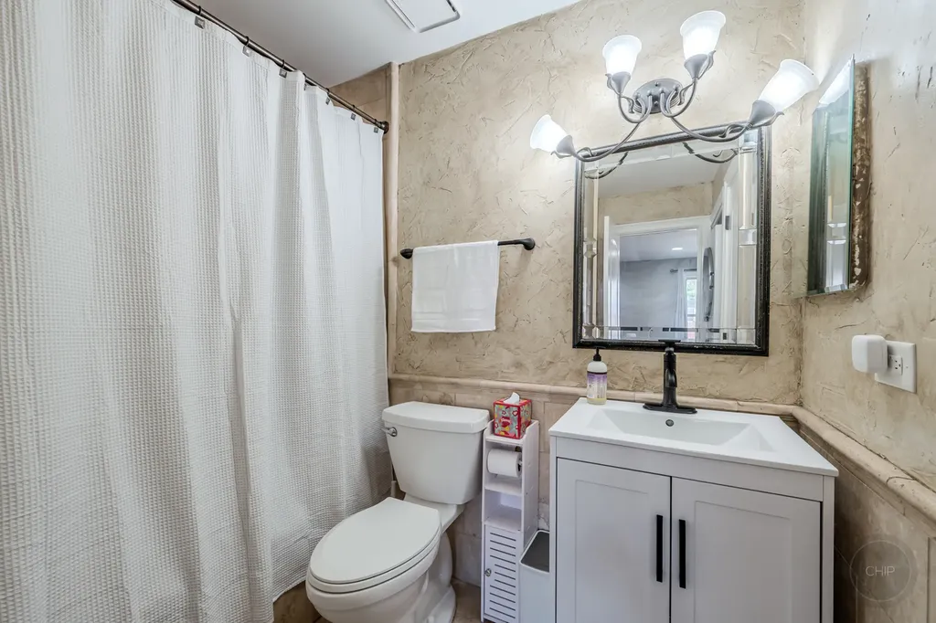 1535 Raymond Drive Naperville IL 60563