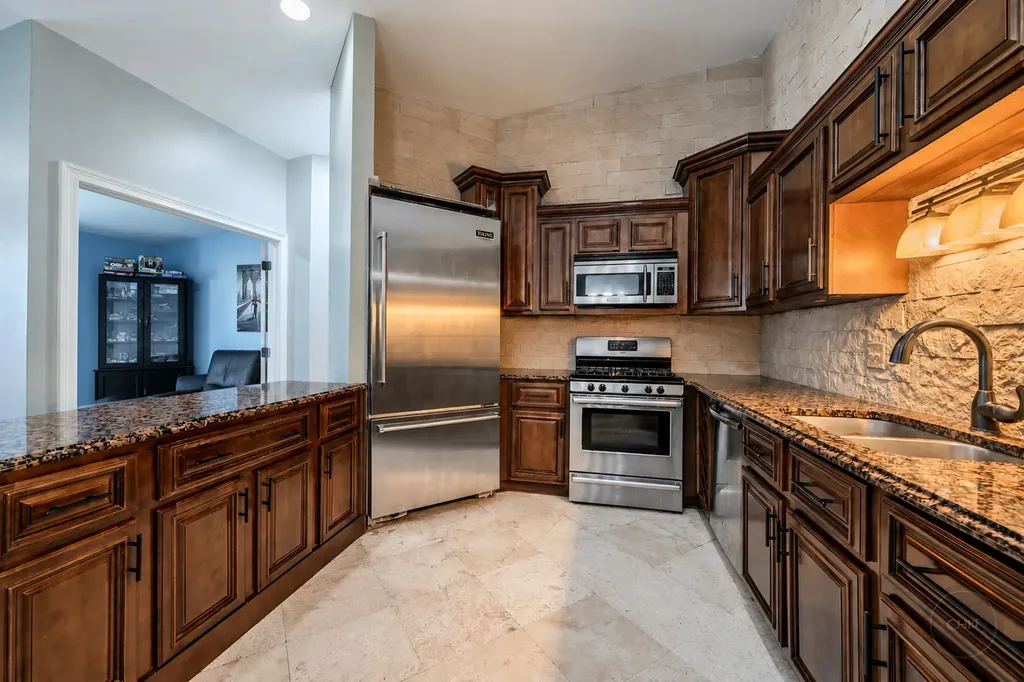 1535 Raymond Drive Naperville IL 60563