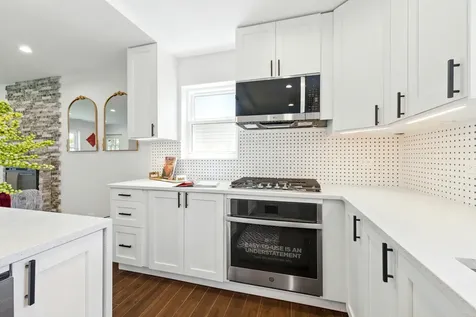 290 East Norman Lane Wheeling IL 60090