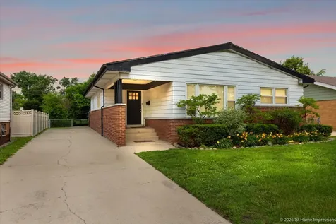 10262 South 52nd Avenue Oak Lawn IL 60453