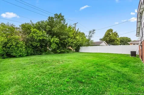 10262 South 52nd Avenue Oak Lawn IL 60453