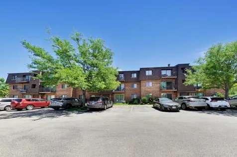 600 Cobblestone Circle Glenview IL 60025