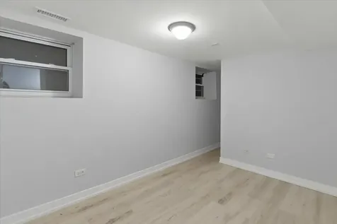 910 West Gunnison Street Chicago IL 60640