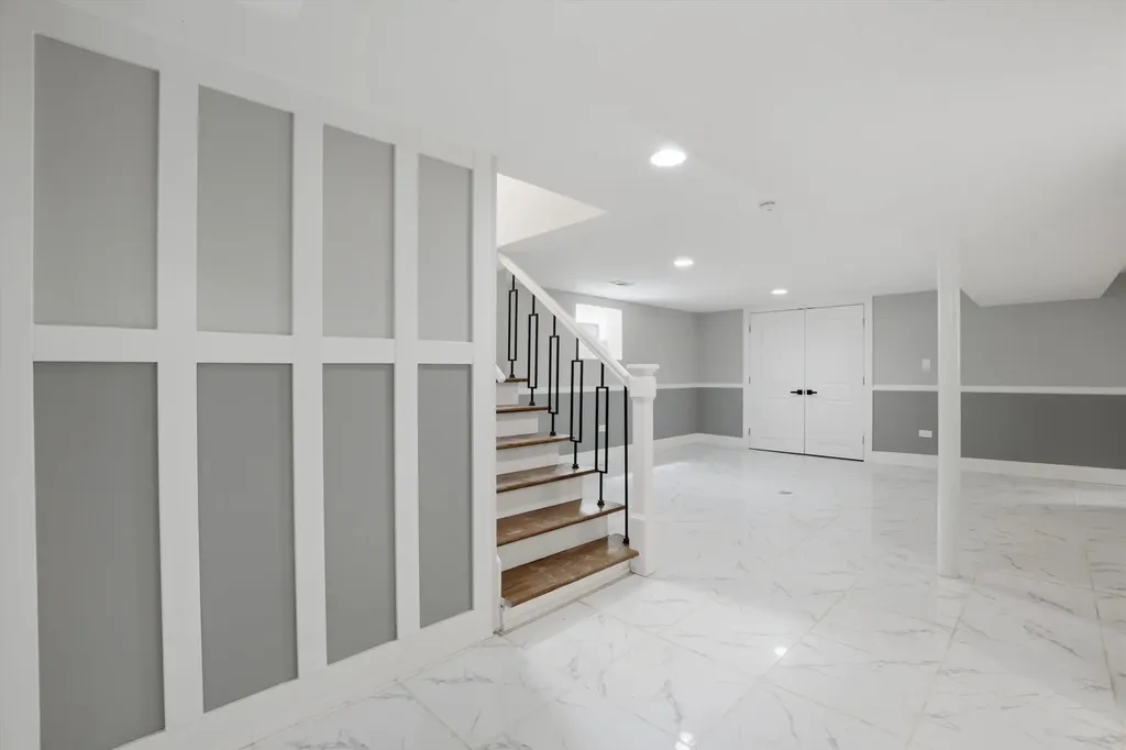 8641 South Kingston Avenue Chicago IL 60617