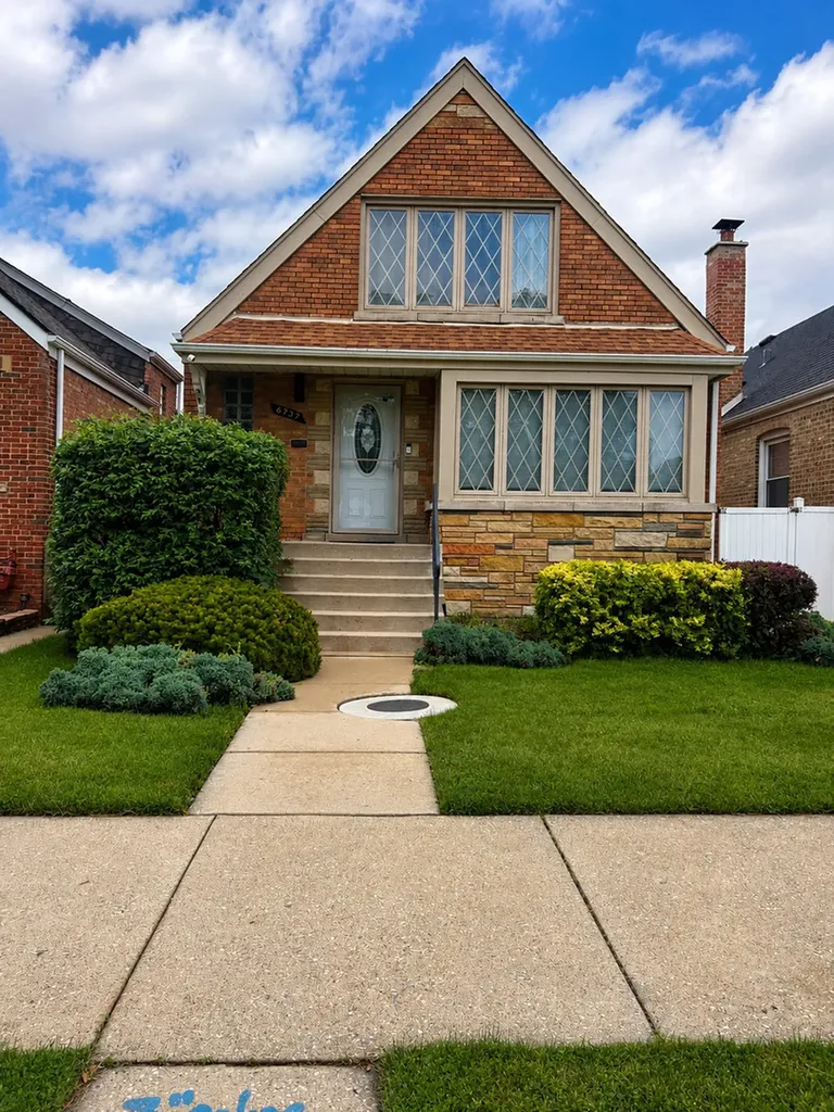 6737 South Kenneth Avenue Chicago IL 60629