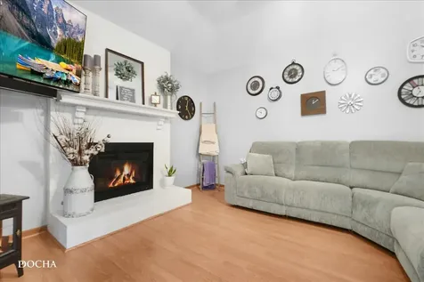 204 Lombardy Lane Oswego IL 60543