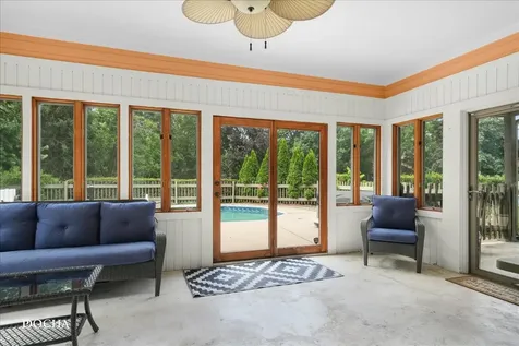 204 Lombardy Lane Oswego IL 60543