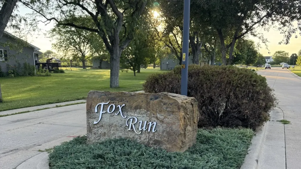 105 Fox Run Court Leroy IL 61752