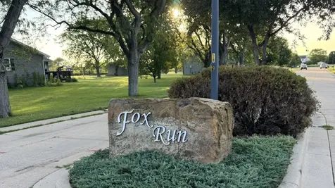105 Fox Run Court Leroy IL 61752