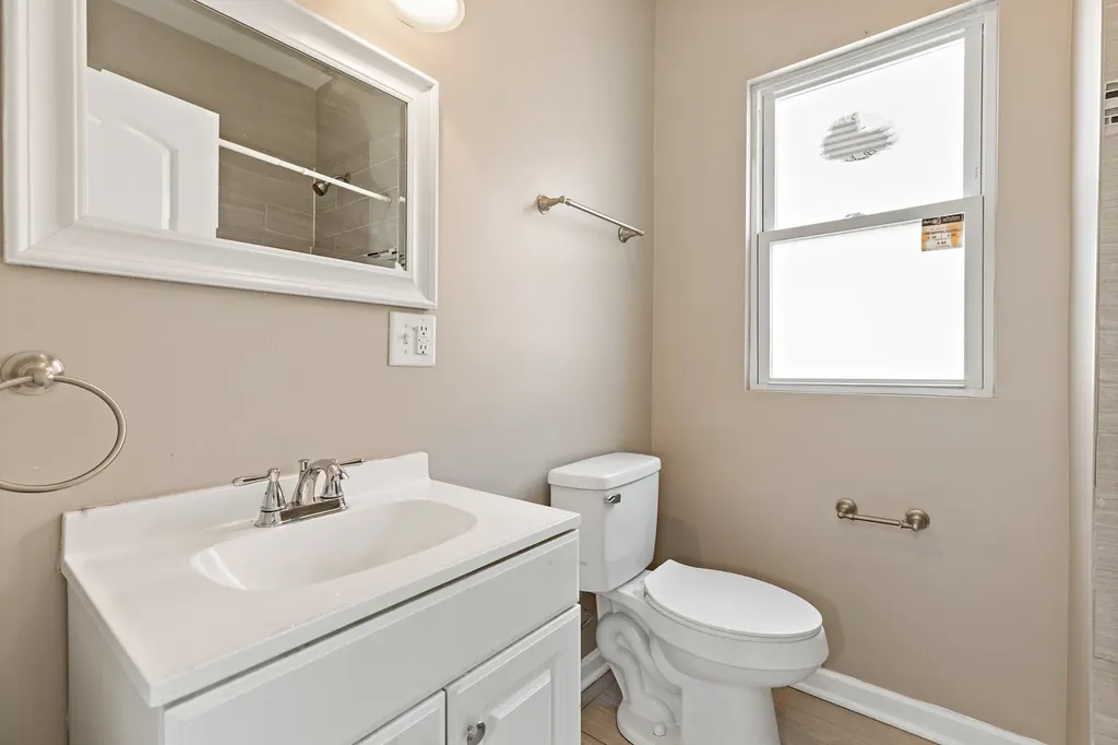 7843 South Evans Avenue Chicago IL 60619