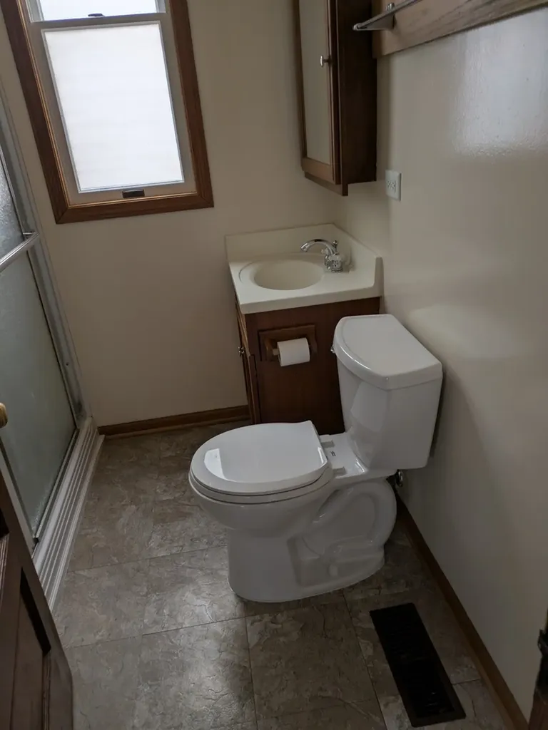 2440 West Warner Avenue Chicago IL 60618