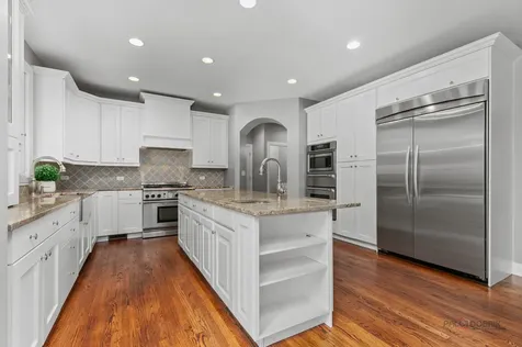 31158 Sage Court Green Oaks IL 60048