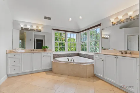 31158 Sage Court Green Oaks IL 60048