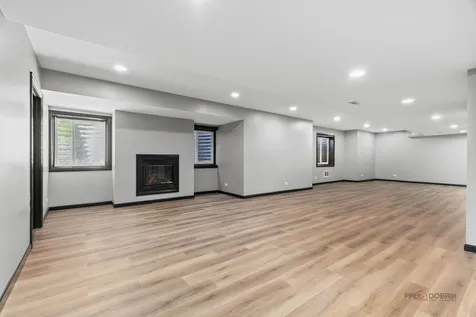 31158 Sage Court Green Oaks IL 60048