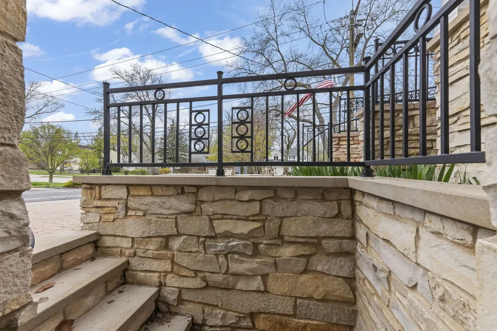 117 North Park Boulevard Glen Ellyn IL 60137