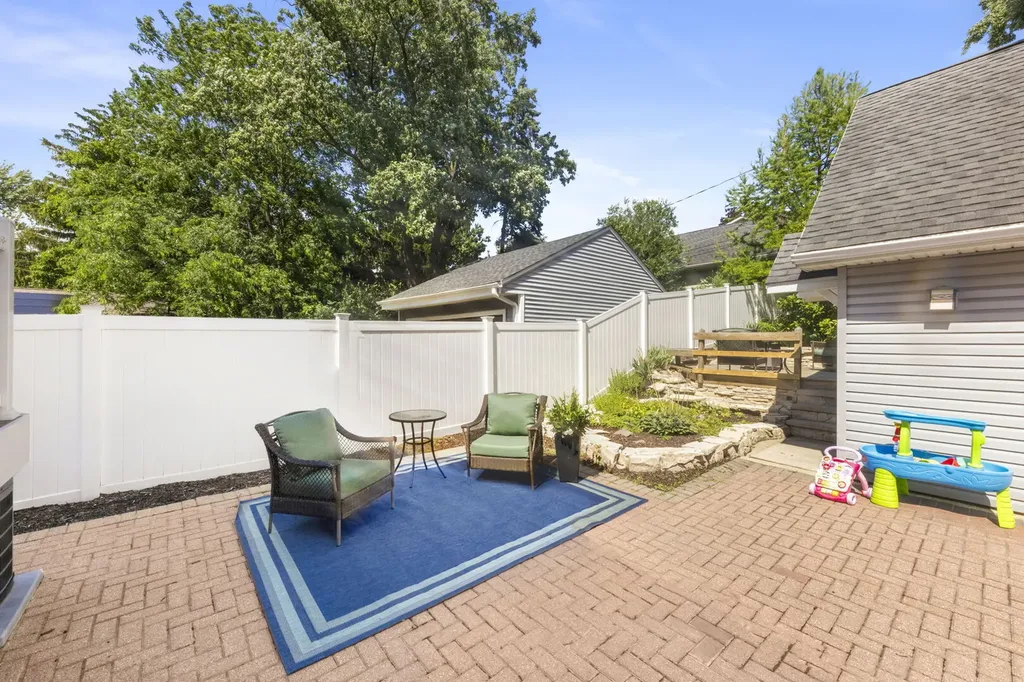 117 North Park Boulevard Glen Ellyn IL 60137