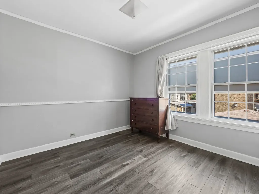 3440 West Leland Avenue Chicago IL 60625