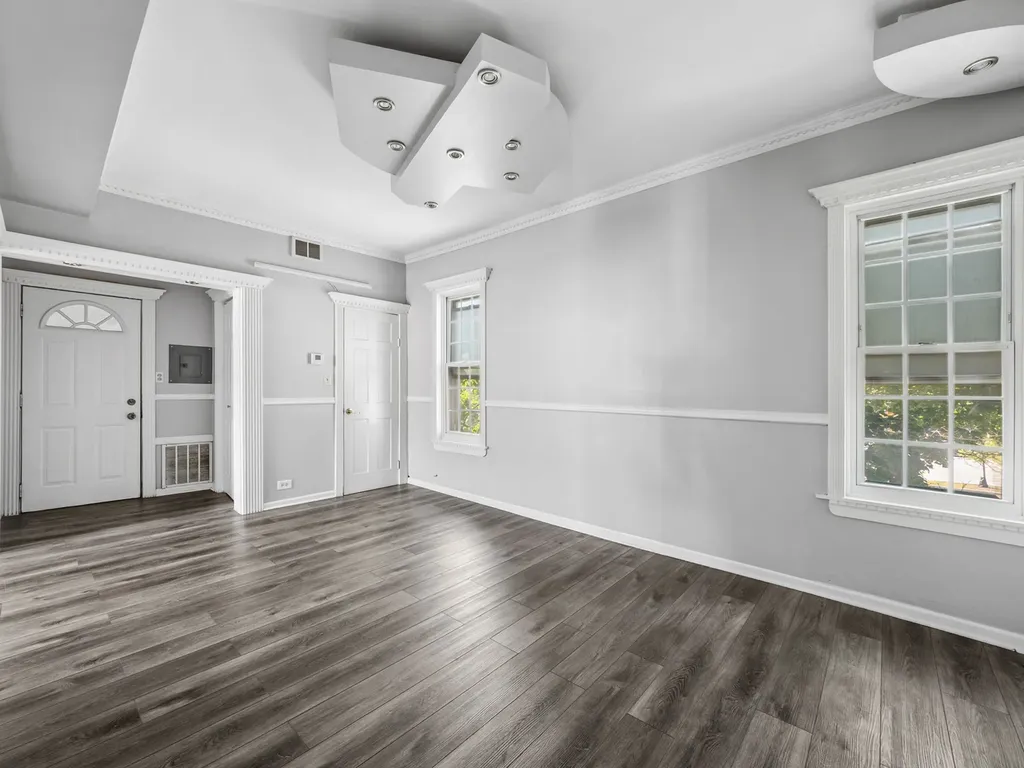 3440 West Leland Avenue Chicago IL 60625