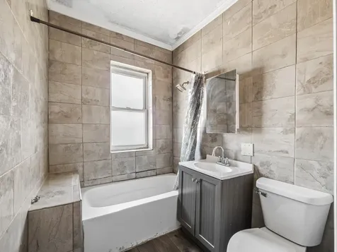 3440 West Leland Avenue Chicago IL 60625