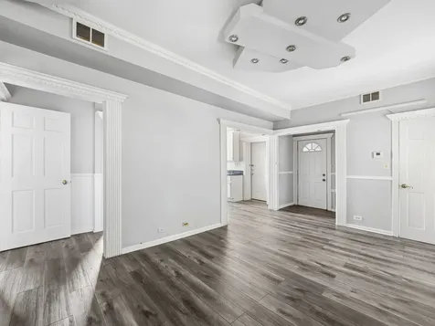 3440 West Leland Avenue Chicago IL 60625