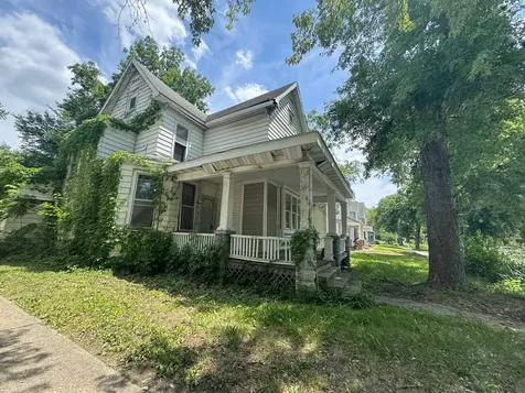820 North 6th Street Springfield IL 62702
