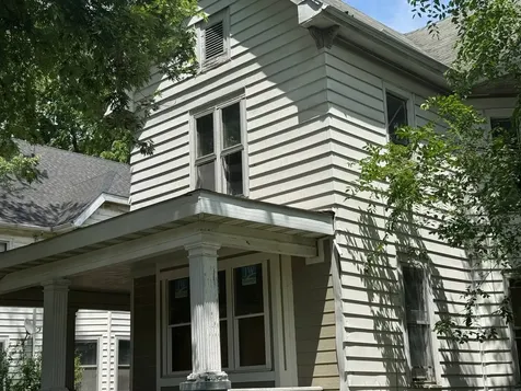 820 North 6th Street Springfield IL 62702