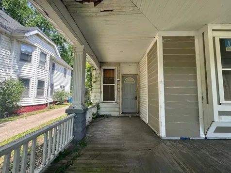 820 North 6th Street Springfield IL 62702
