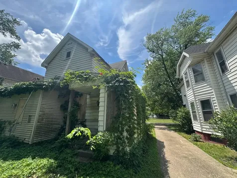 820 North 6th Street Springfield IL 62702