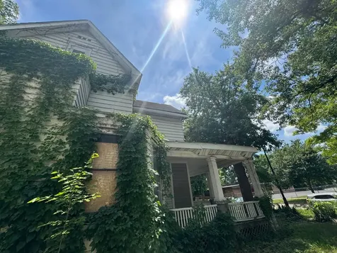 820 North 6th Street Springfield IL 62702