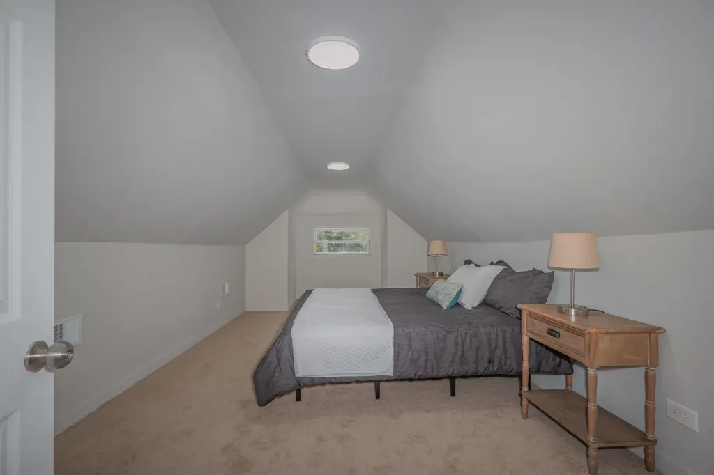 5529 South Throop Street Chicago IL 60636