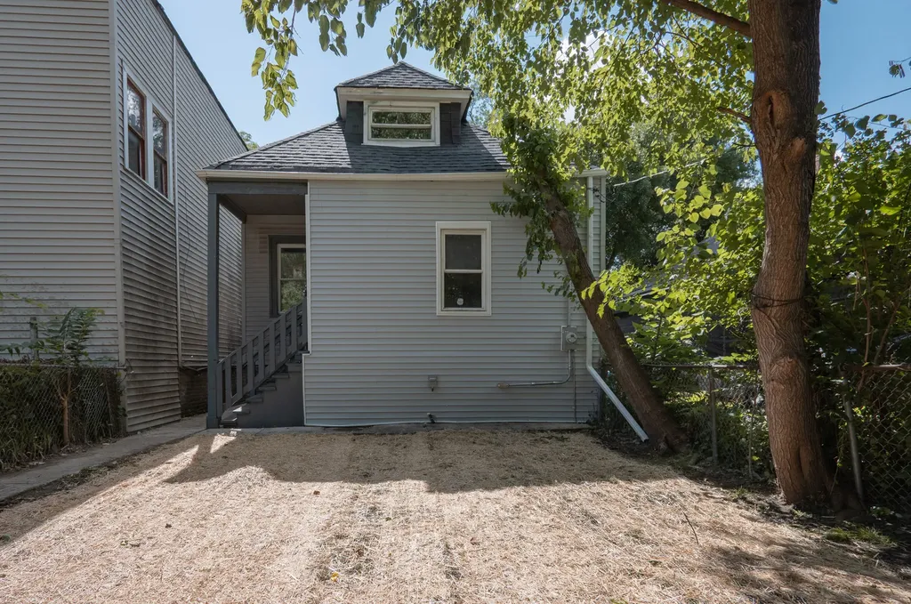5529 South Throop Street Chicago IL 60636