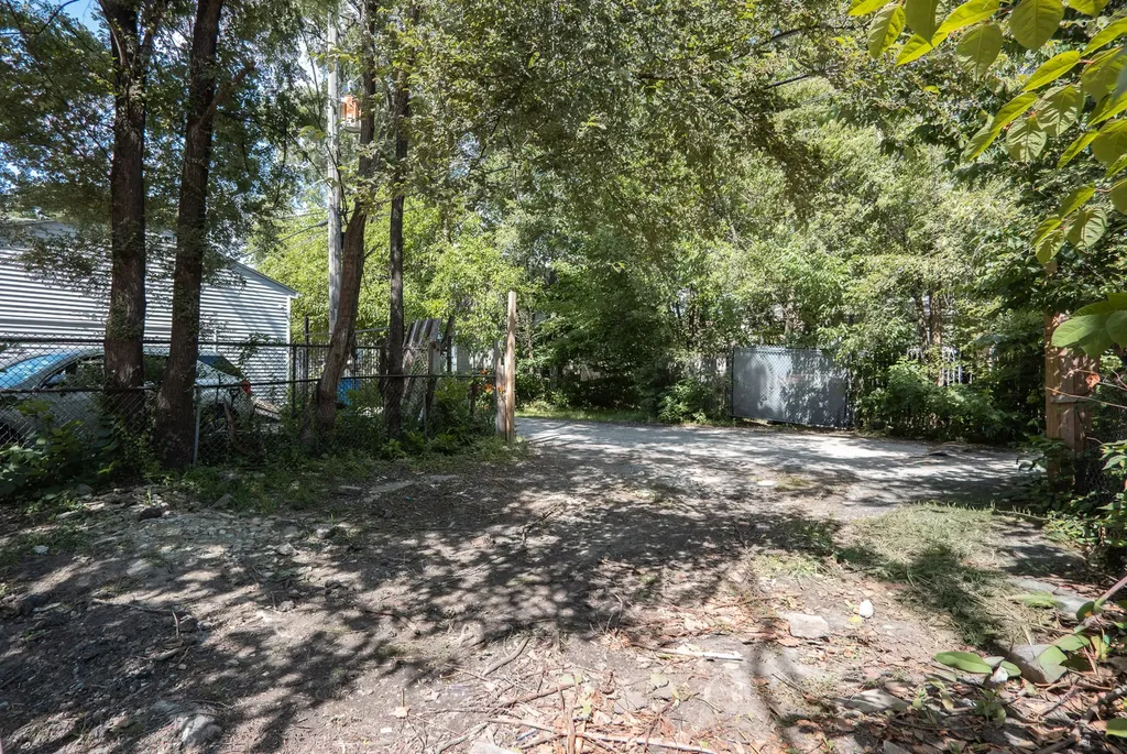 5529 South Throop Street Chicago IL 60636