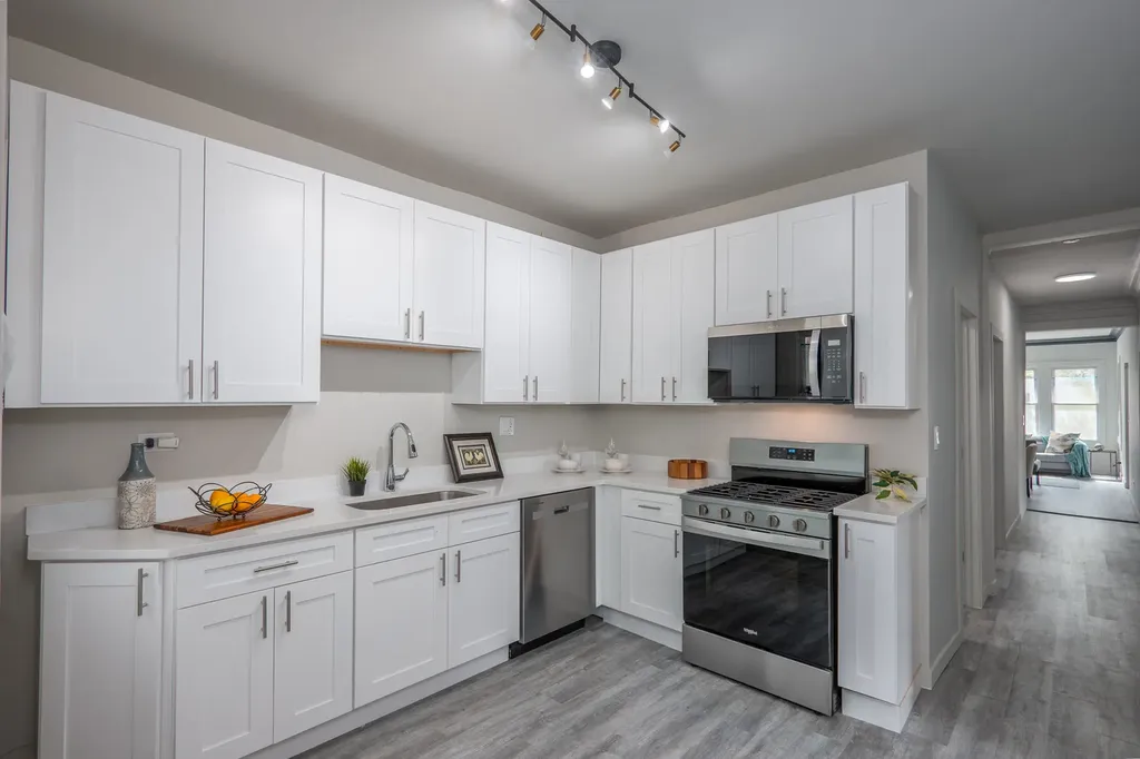 5529 South Throop Street Chicago IL 60636