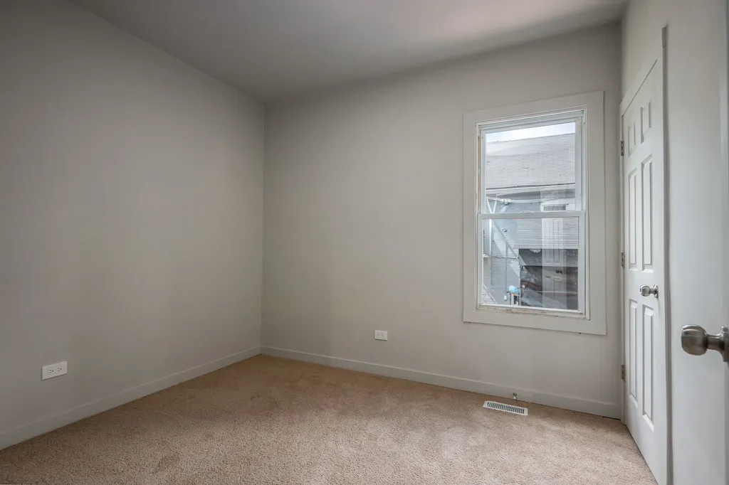 5529 South Throop Street Chicago IL 60636