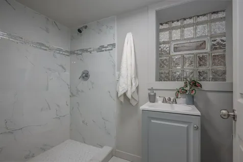5529 South Throop Street Chicago IL 60636