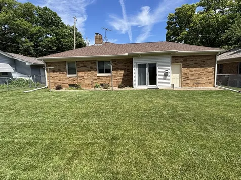 2005 8TH Street East Moline IL 61244