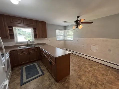 2005 8TH Street East Moline IL 61244